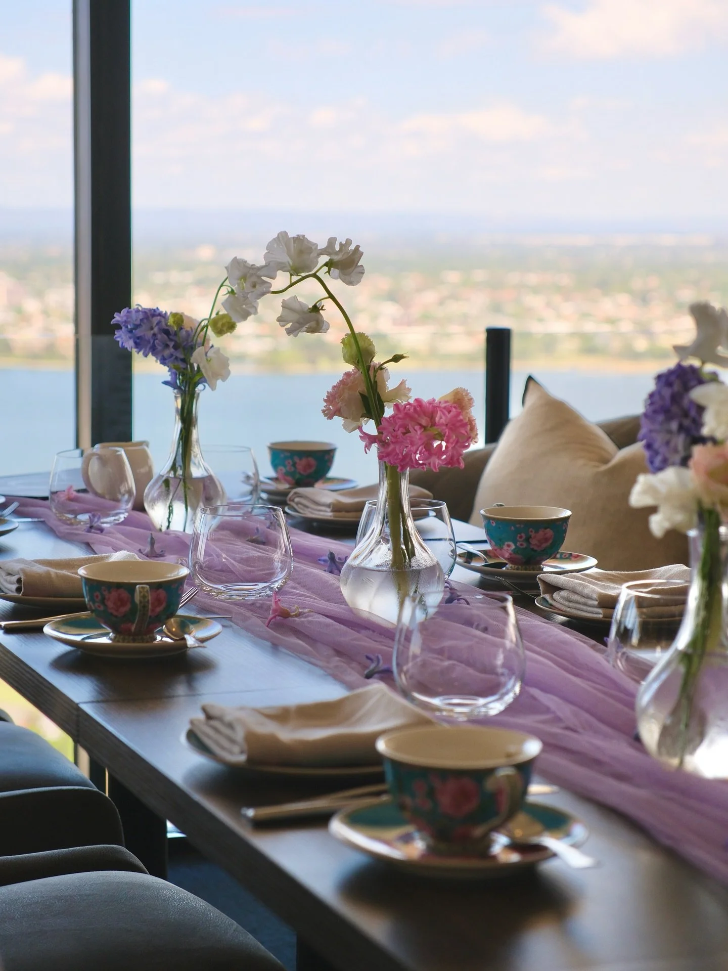Tea party in the sky 🩵💜

#bridalshower #perth #wedding #budvases