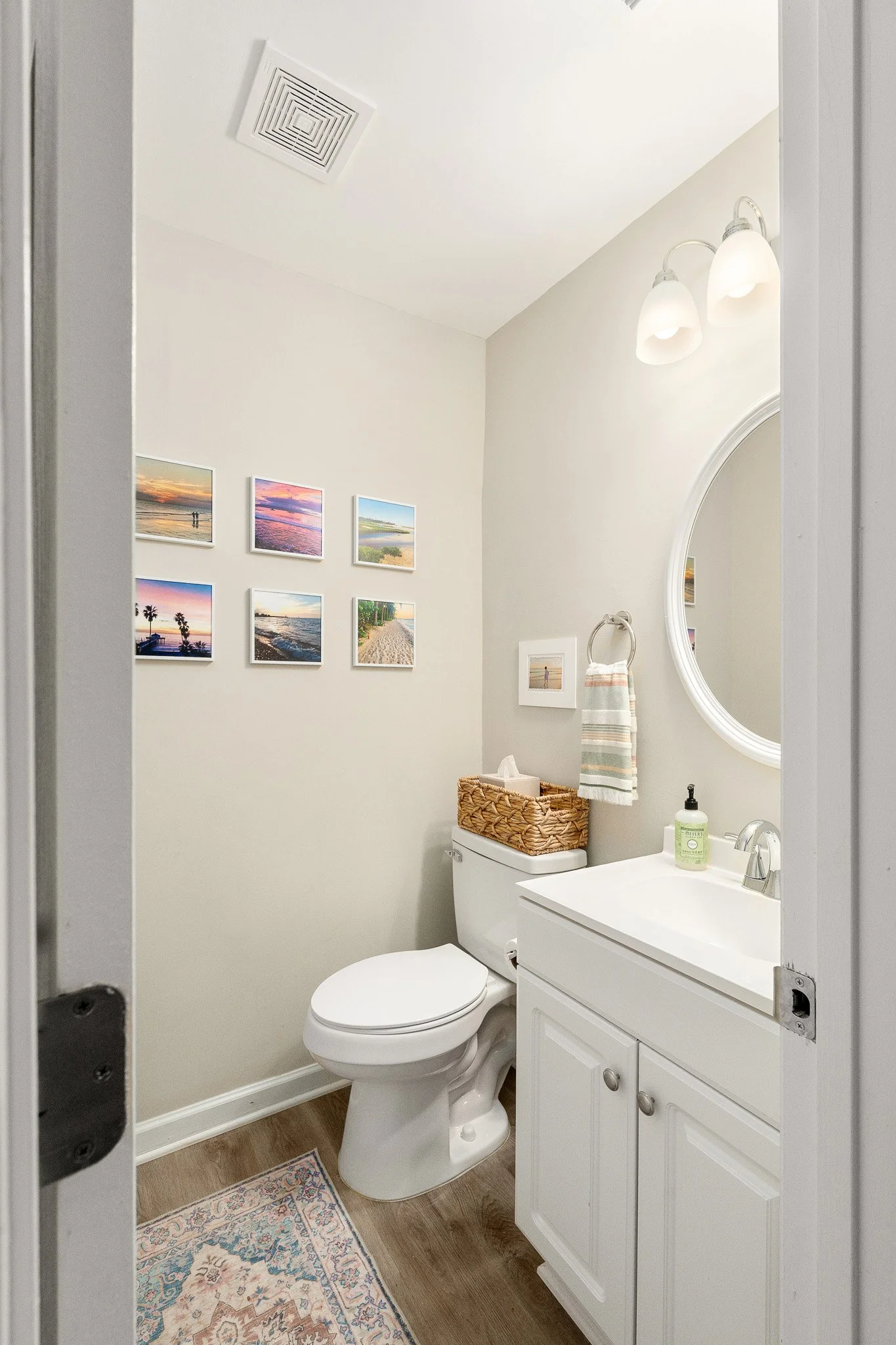 13-Powder-Room-4318-MLS.jpg