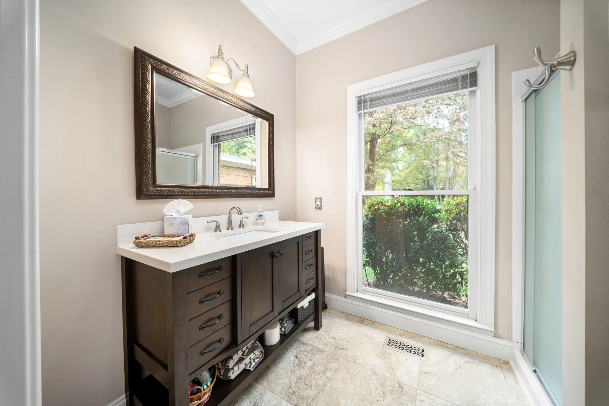 24-PowderRoom-5587-MLS.jpg
