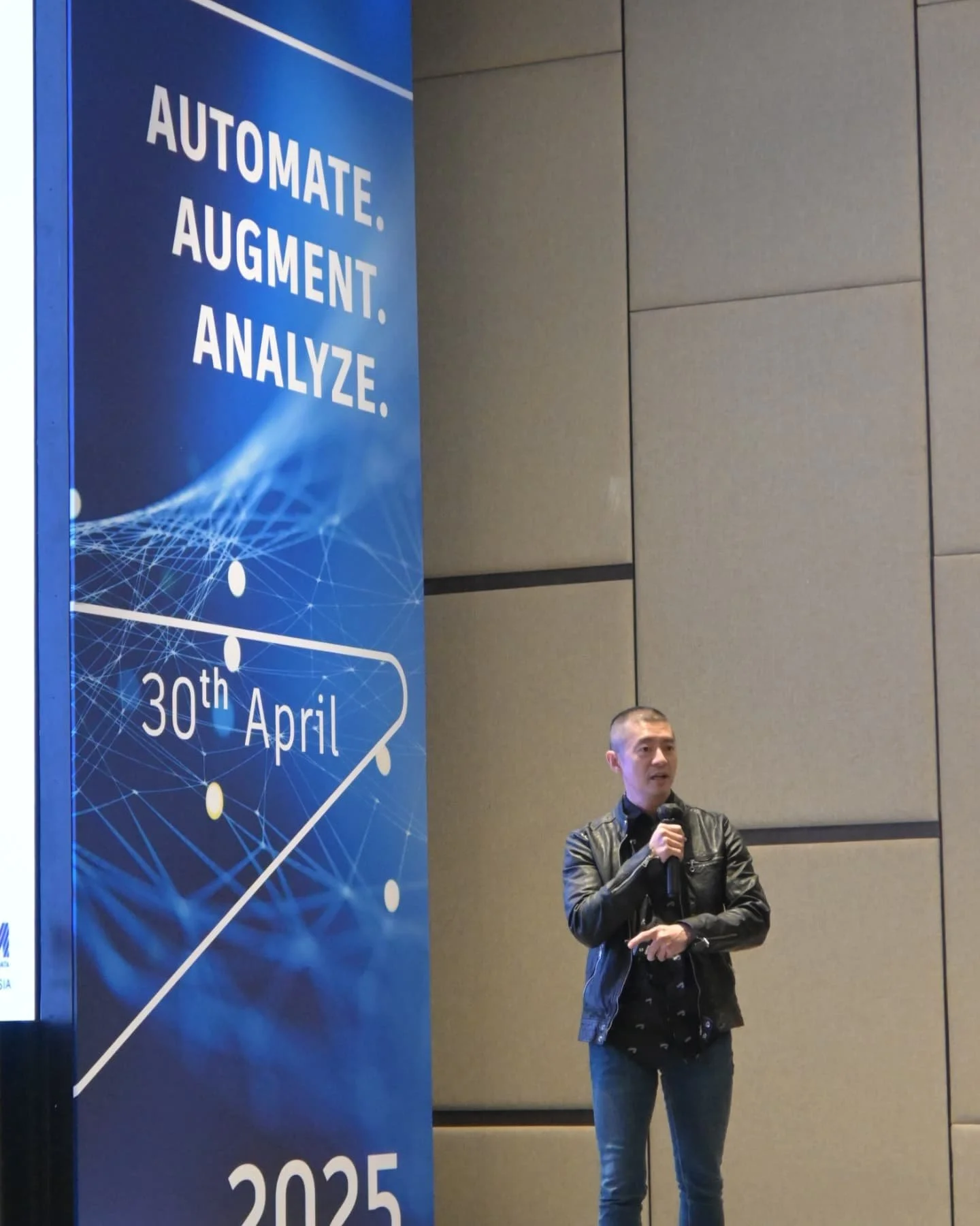 Last week, we successfully held Autodesk  Solution Day 2025, bringing the latest updates on Autodesk solutions and the future direction of design and make.

@synnexmetrodata as the only distributor of @autodesk in Indonesia, we aligned this event wit