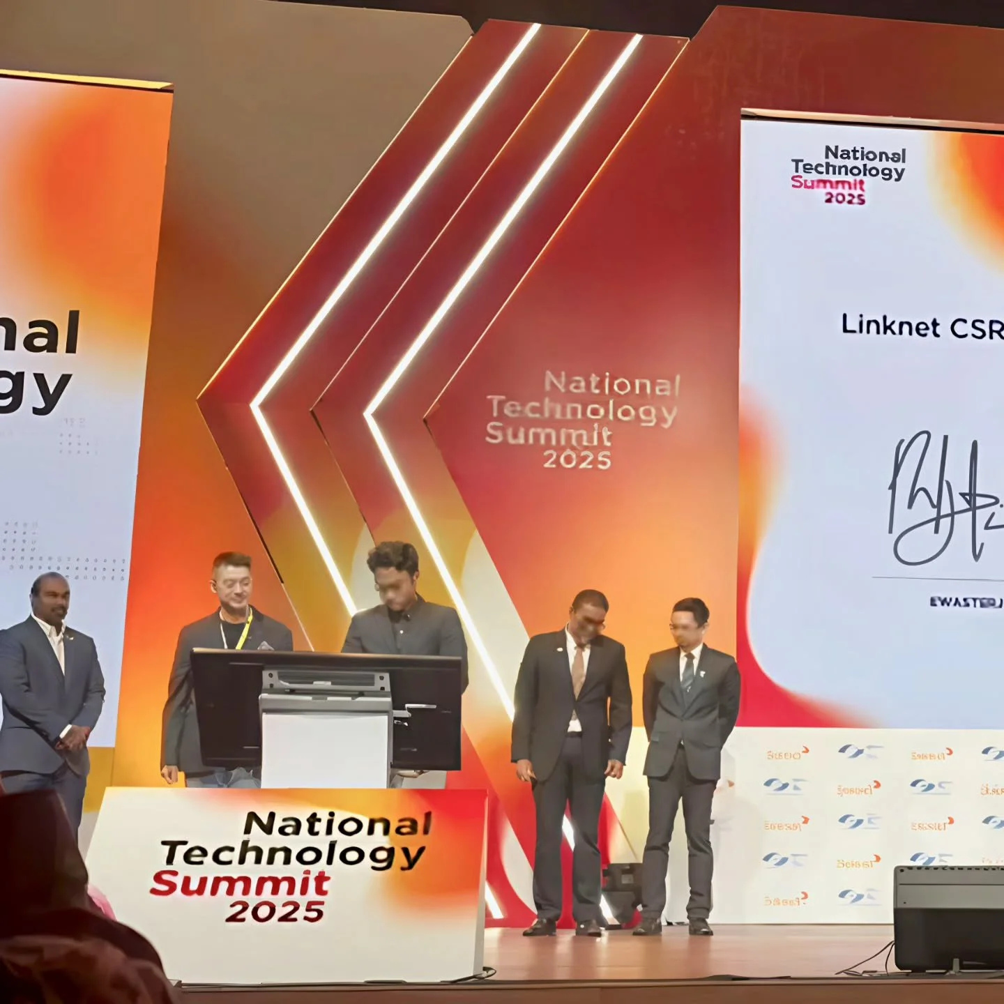 Honored to represent EwasteRJ Indonesia together with Rafa Jafar on sustainable digital innovation at the Linknet Enterprise &ldquo;National Technology Summit 2025&rdquo;

I was privileged last week to attend the Linknet National Technology Summit 20