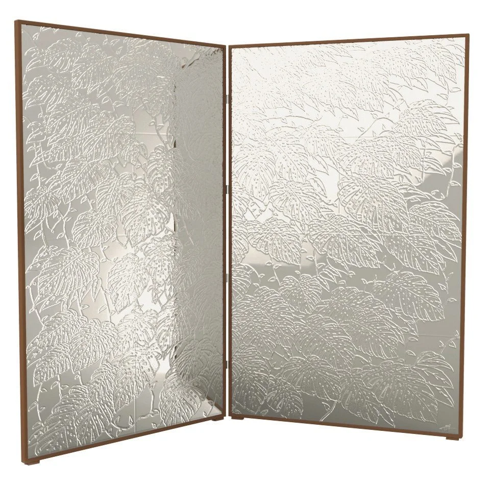 Hortense, 2014 | Paravent en cuir et métal nickelé | 206 x 164 x 3 cm | Commande pour Christofle.