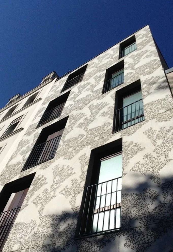 Façade d’immeuble. 2011 (Dessin réalisé en 2006) | Paris XVIIIe | Agence dZO.