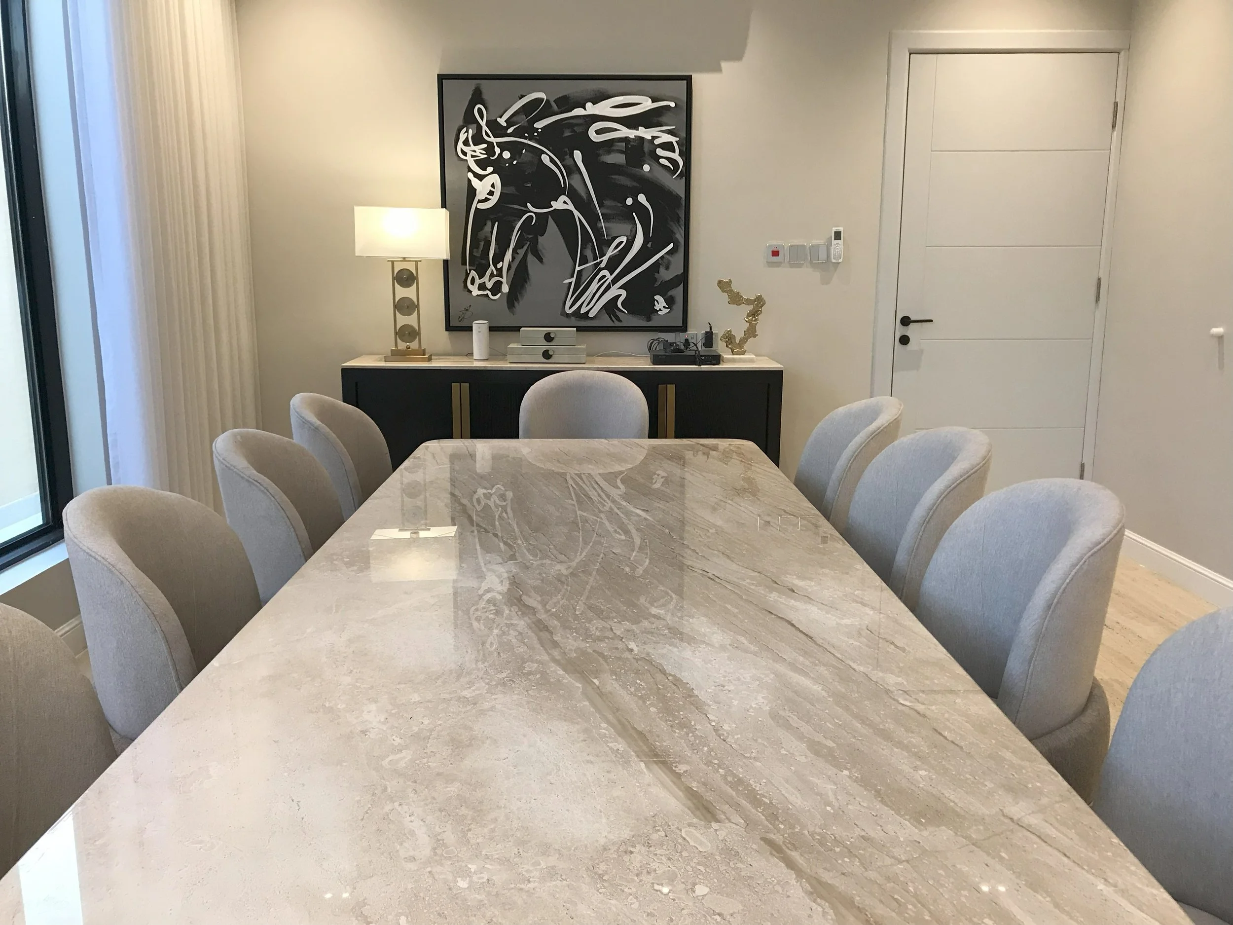 Dining02.jpg
