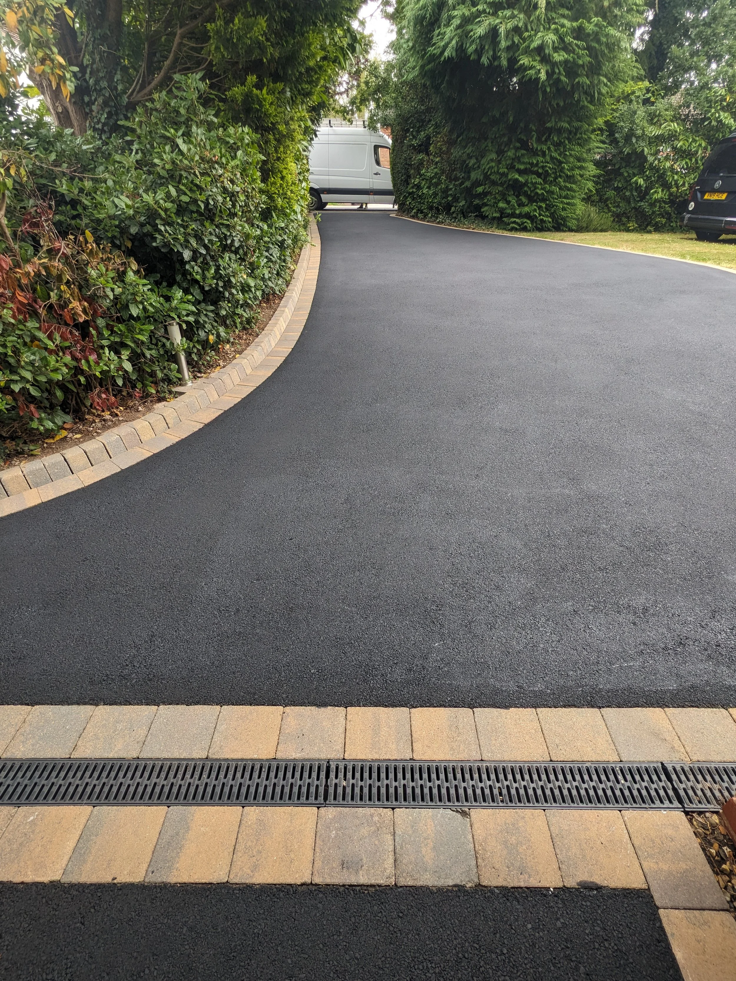 Tarmac driveway cleaned and re-sealed