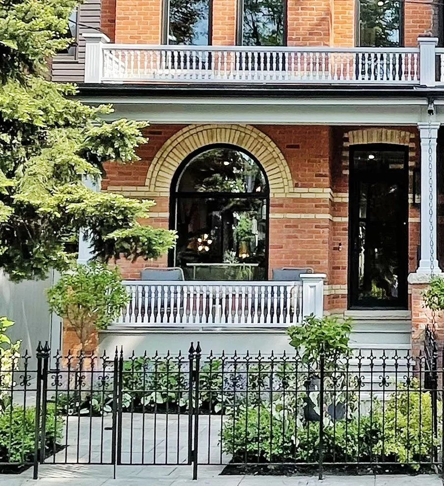 2023 - 274 Carlton St