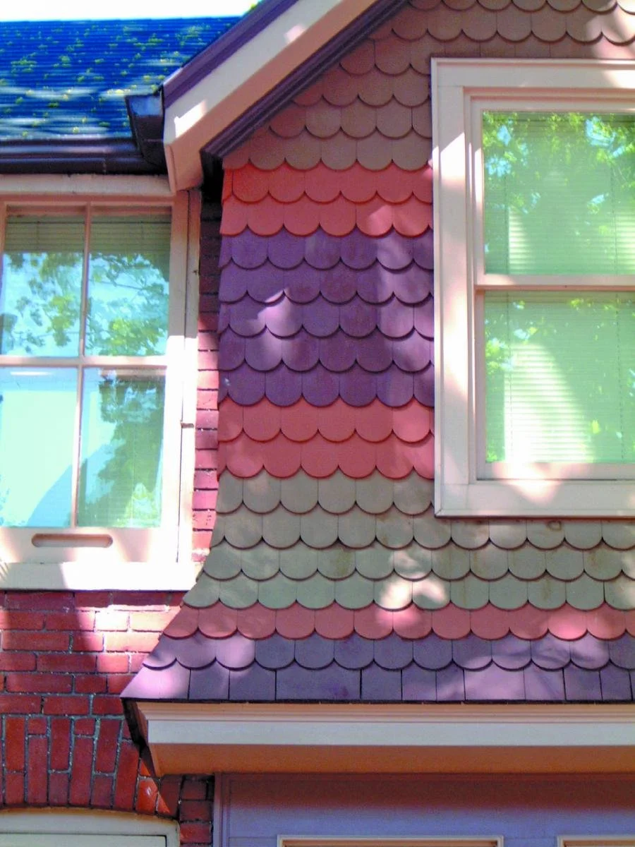 2002 - 328 Carlton St