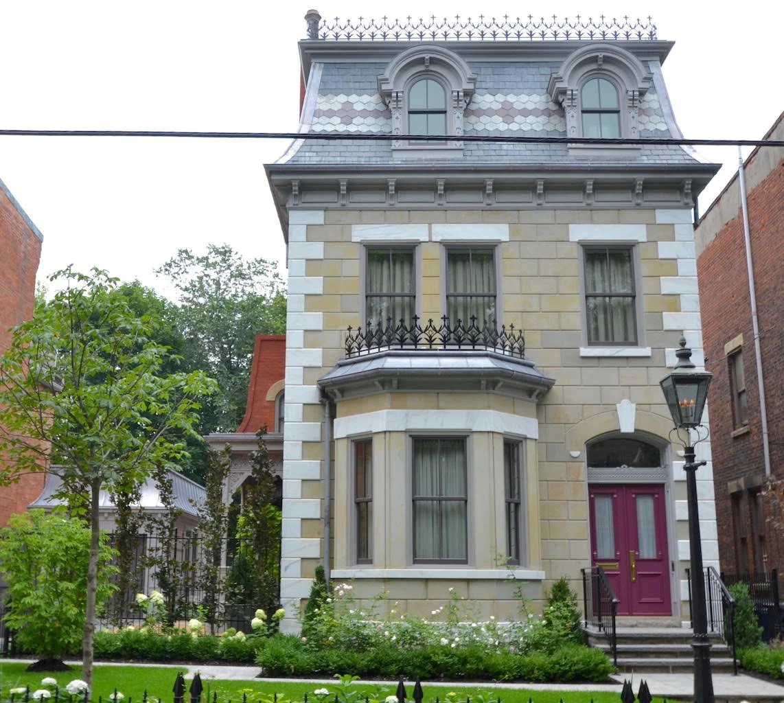 2015 - 377 Sackville St