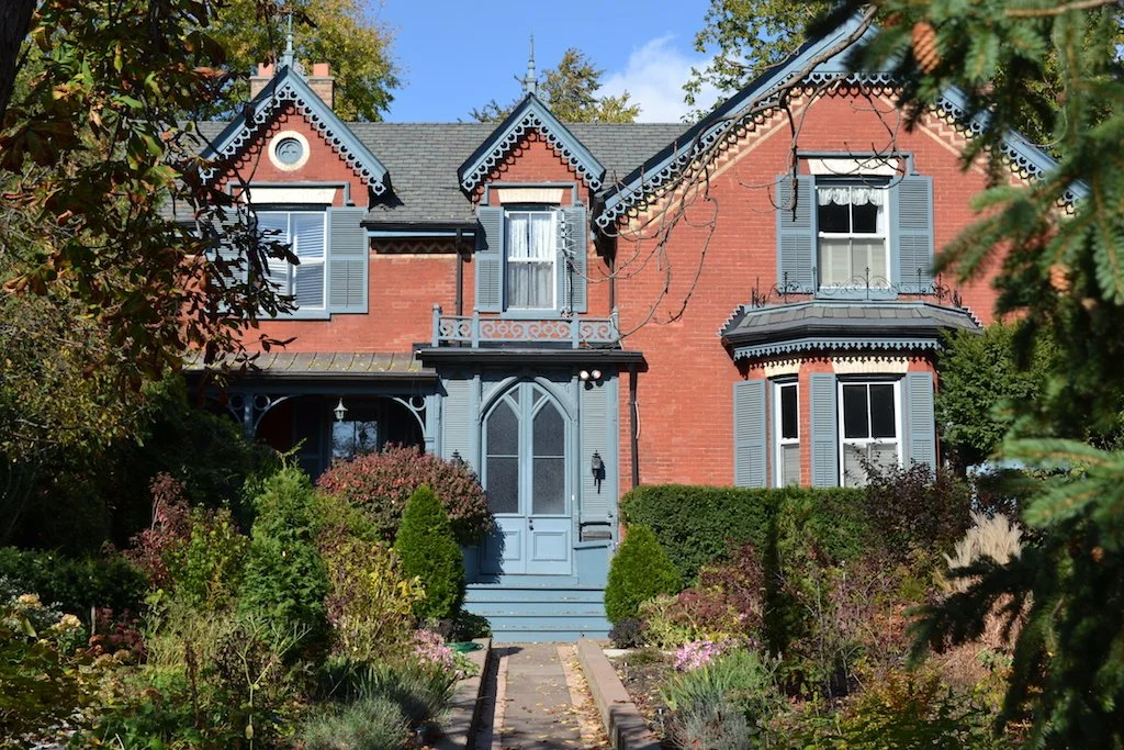 1995 - 156 Winchester St