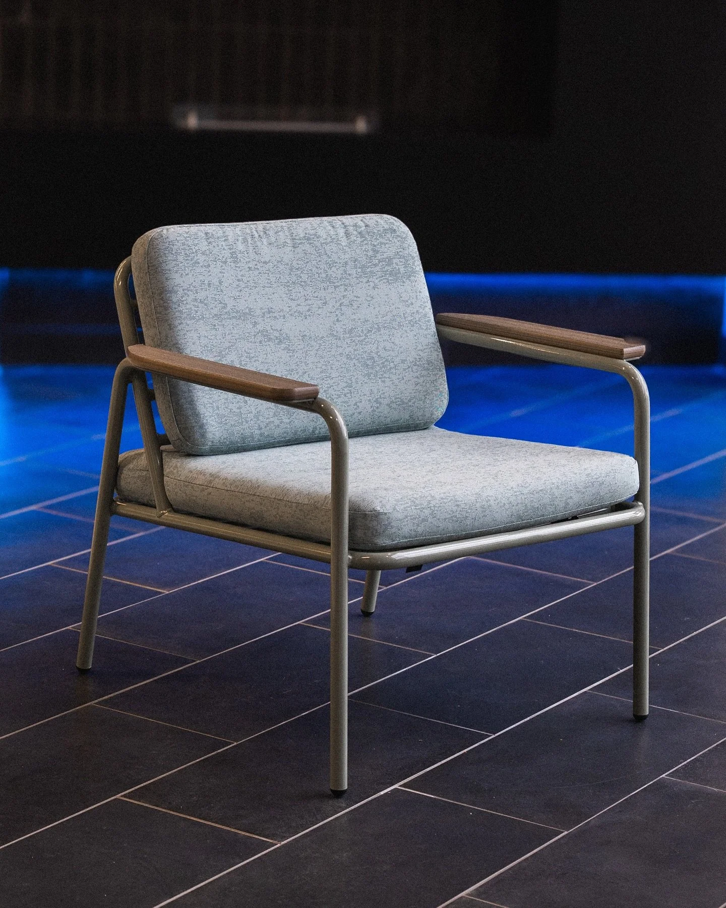 Catching rays in comfort, patio season is here!
- @grchair Rita Outdoor
- @kvadrattextiles Atrium Outdoor