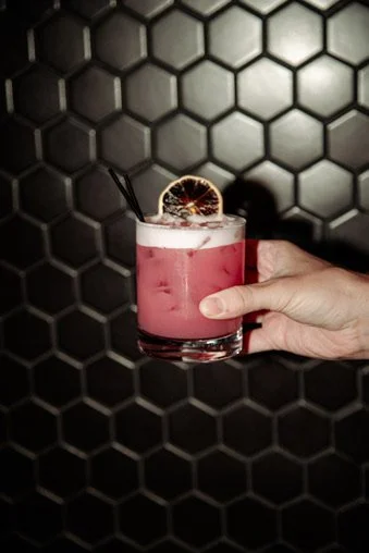 Crafting the Perfect Cocktail: Mixology at Underground