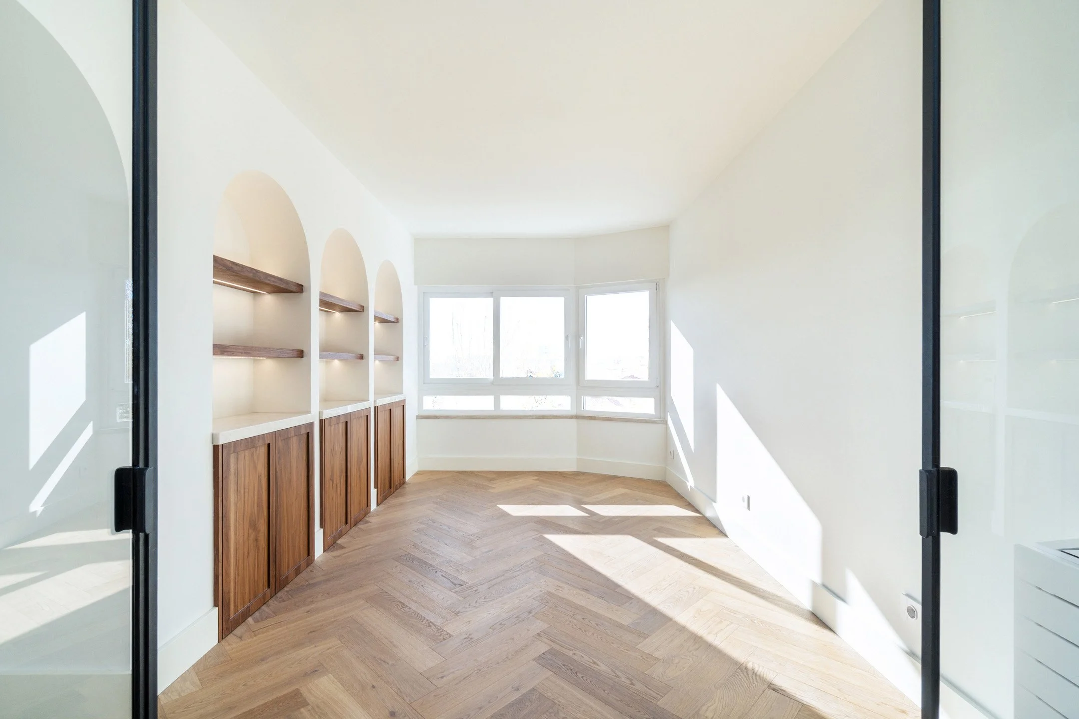  
 Apartamento VA 
 Reabilitação apartamento 
  Estado: Concluído, Tipologia: Reabilitação 