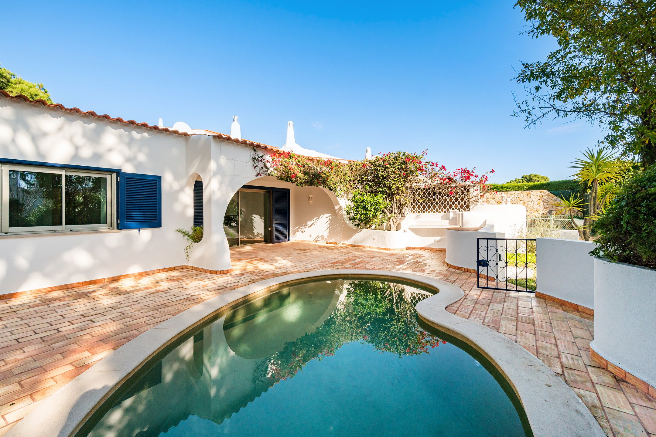  
 VDL 862 
 Rehabilitation of single-family residence 
 