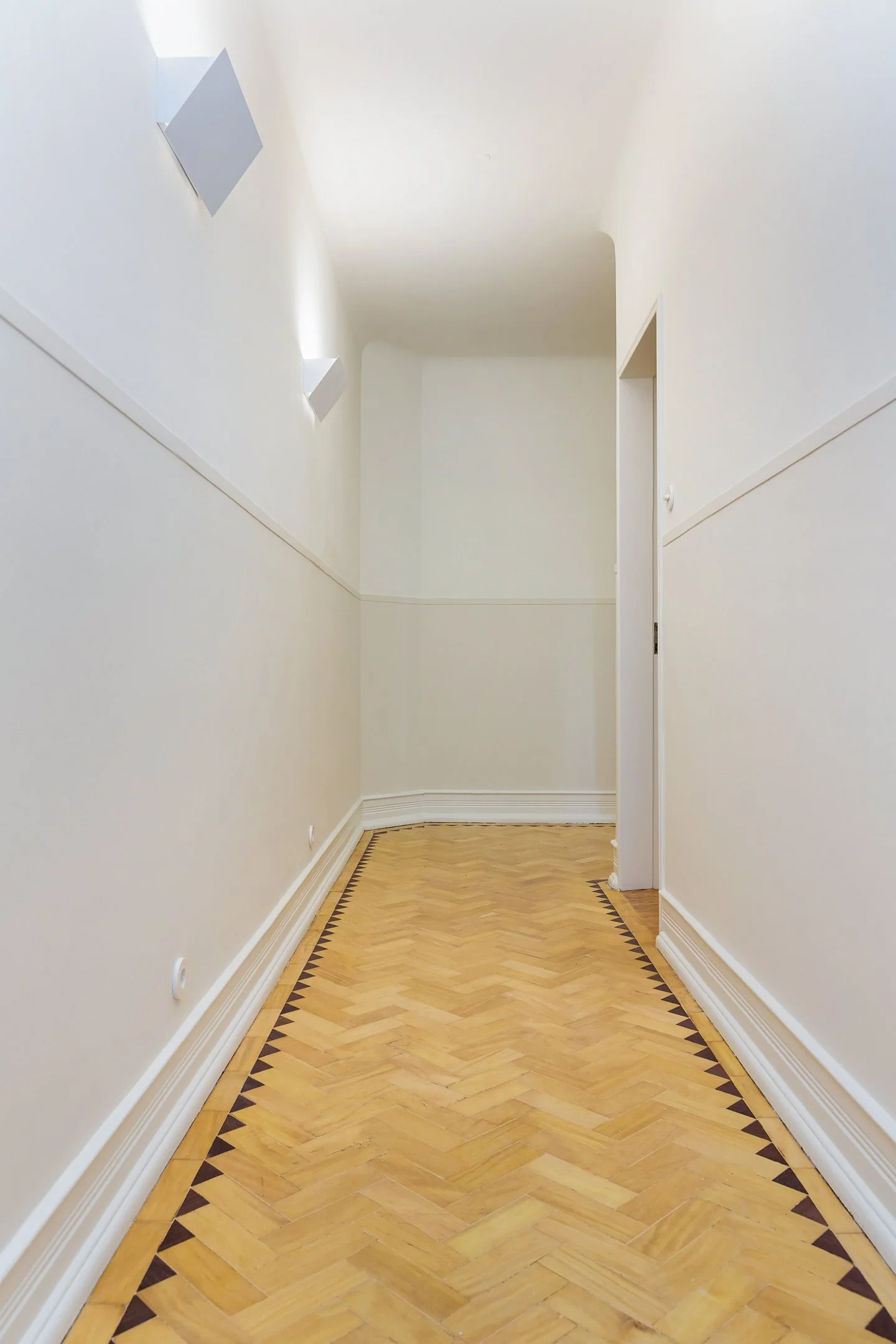 Jaguiar Complete Apartment Rehabilitation Beelt