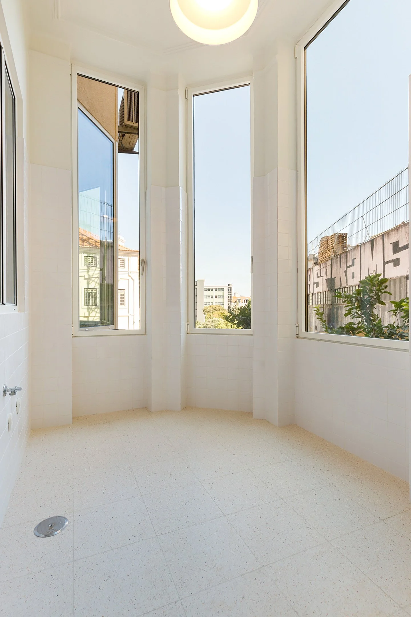 Jaguiar Complete Apartment Rehabilitation Beelt