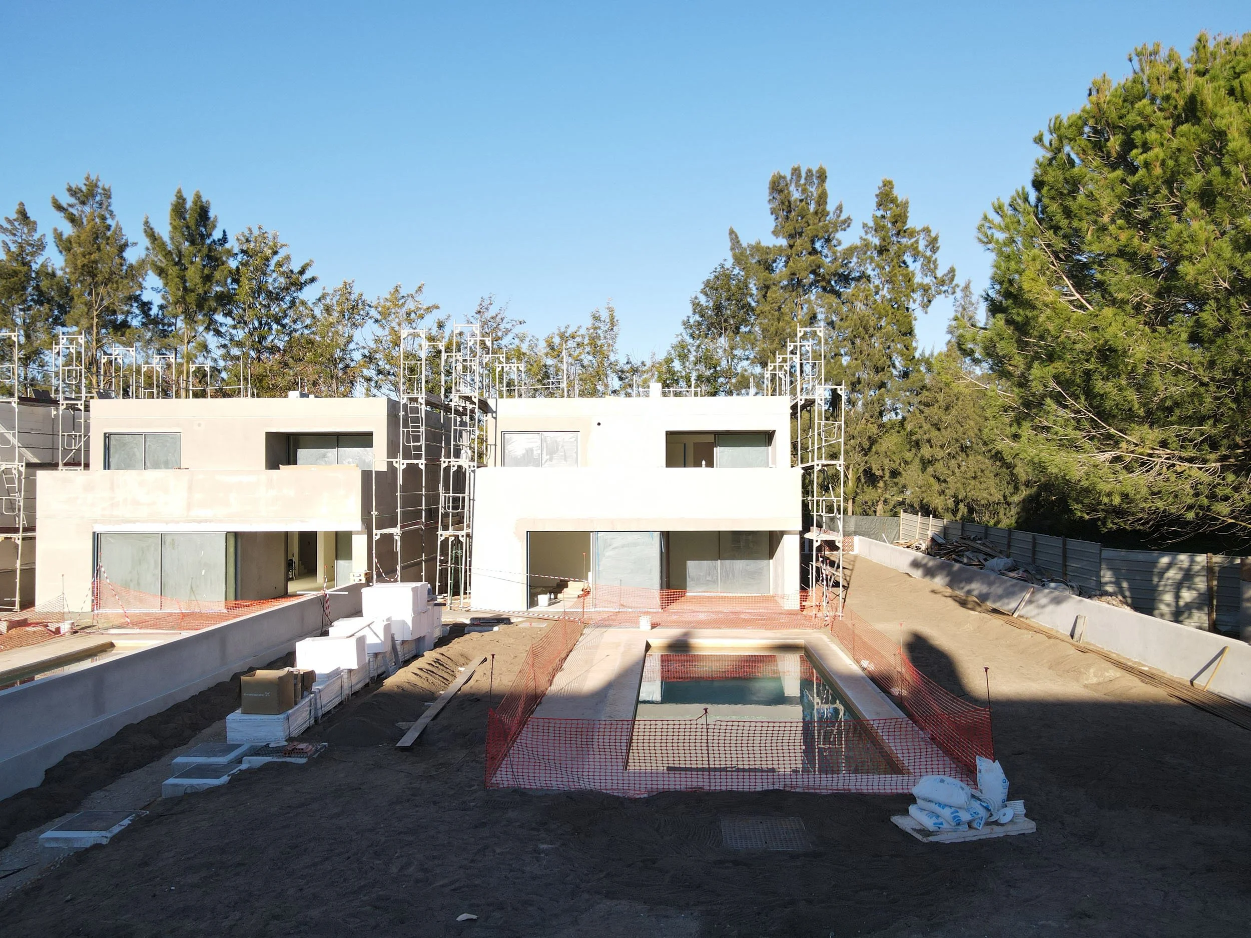 Simple Construção Moradias Algarve Beelt