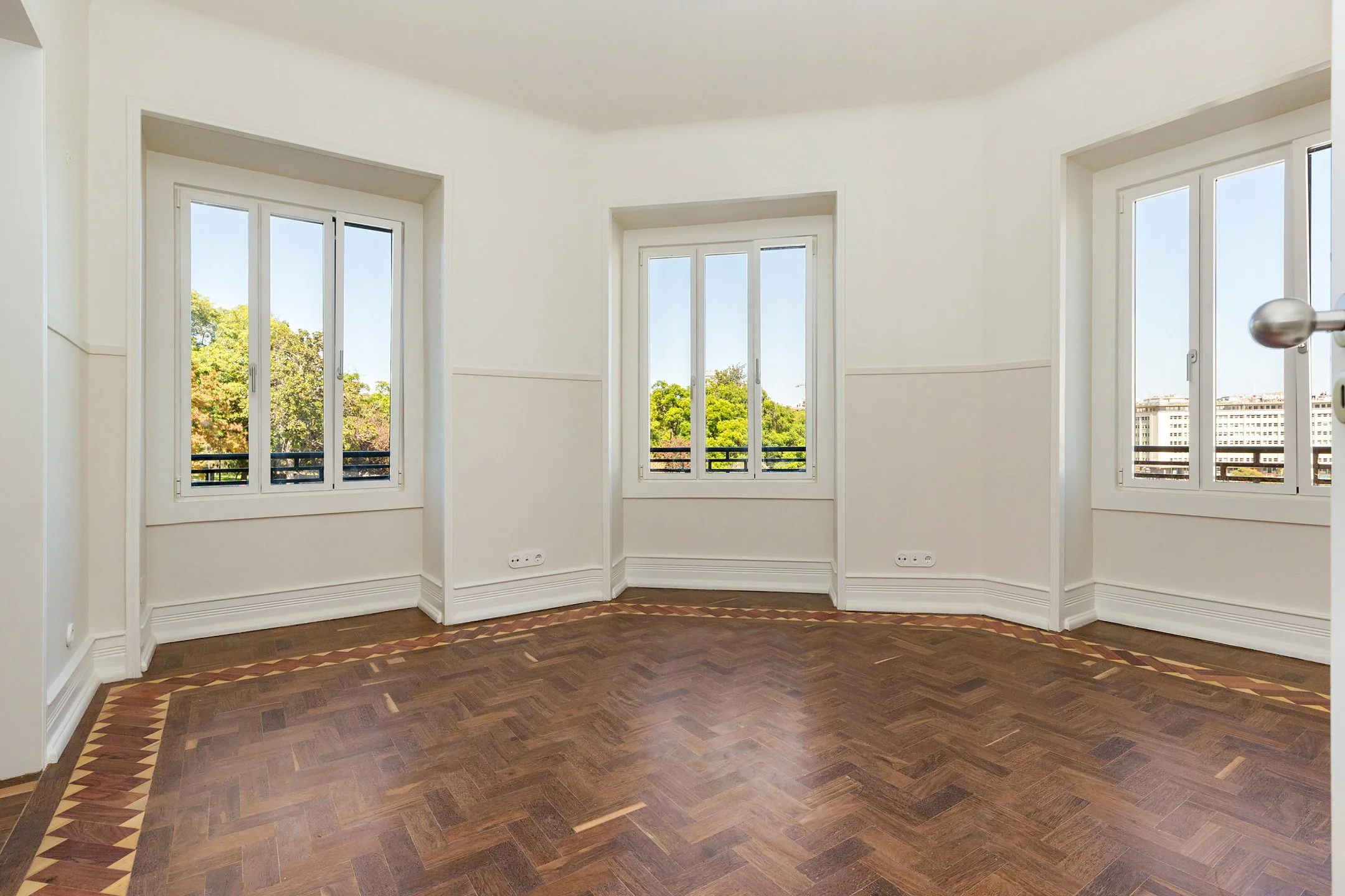 Jaguiar Complete Apartment Rehabilitation Beelt