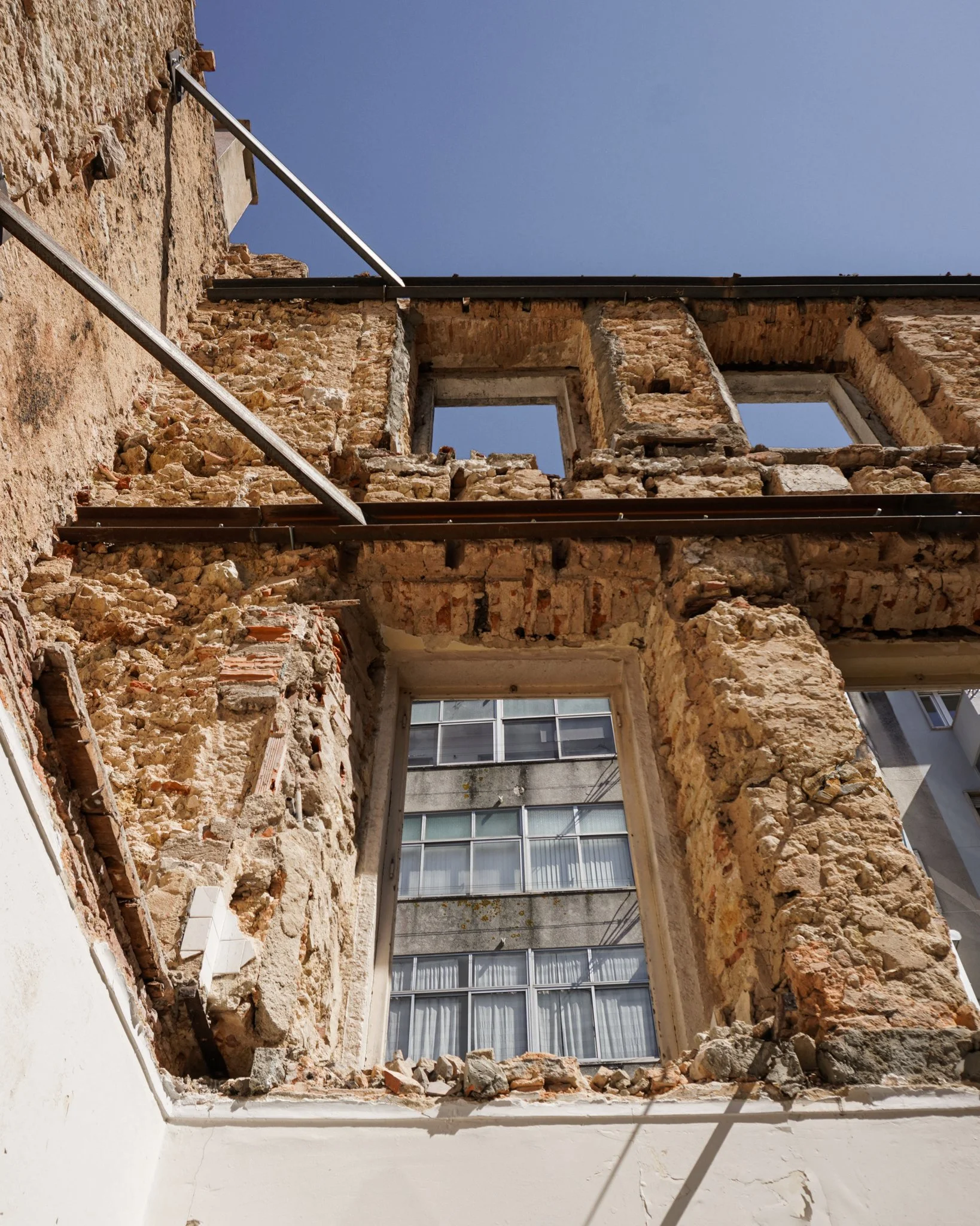 Paço da Rainha Reabilitação Reconstrução Edifício Beelt