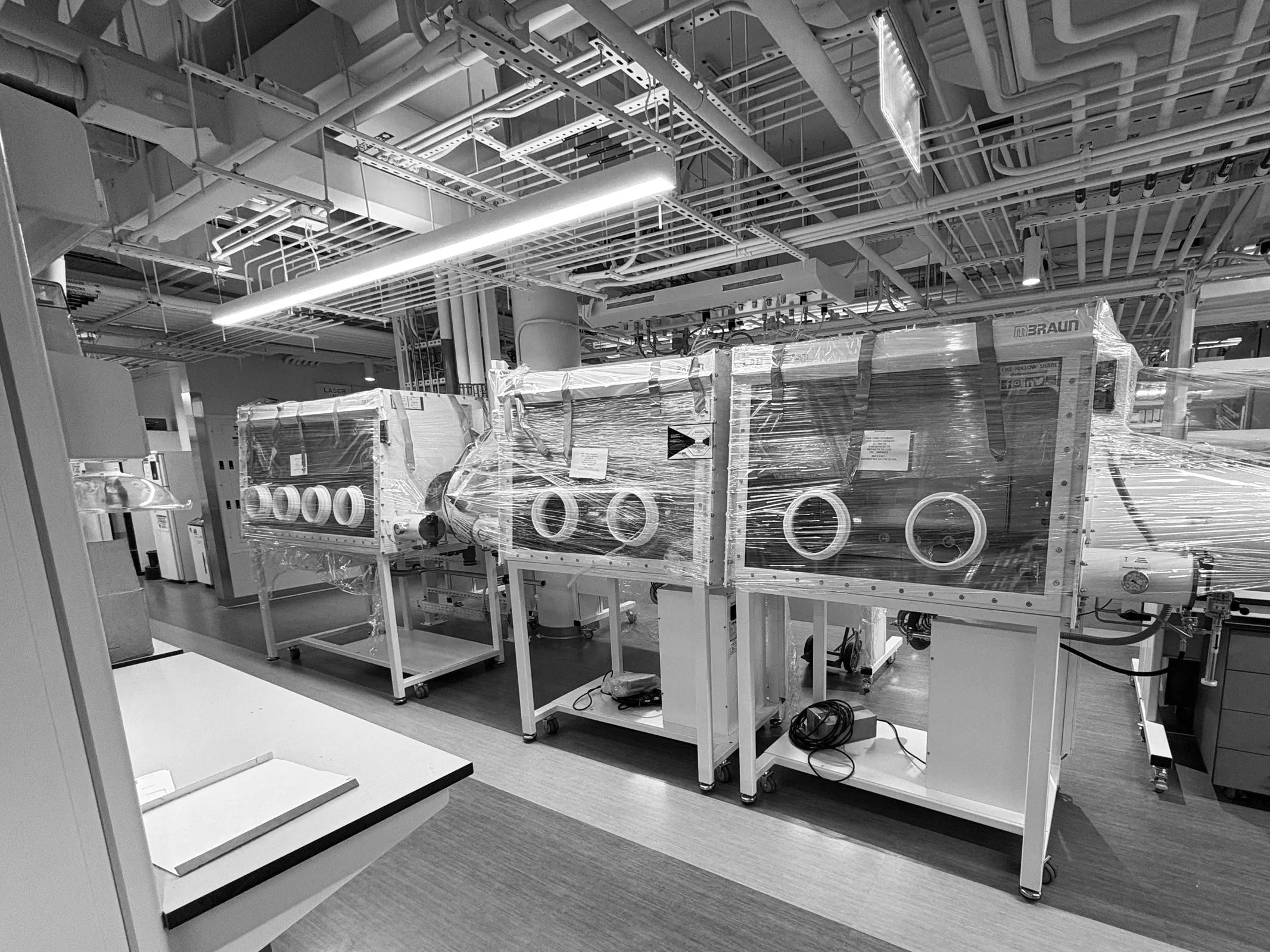 Gloveboxes delivered