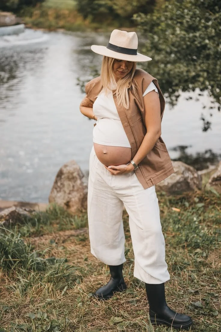 Pregnant Safari in East Africa