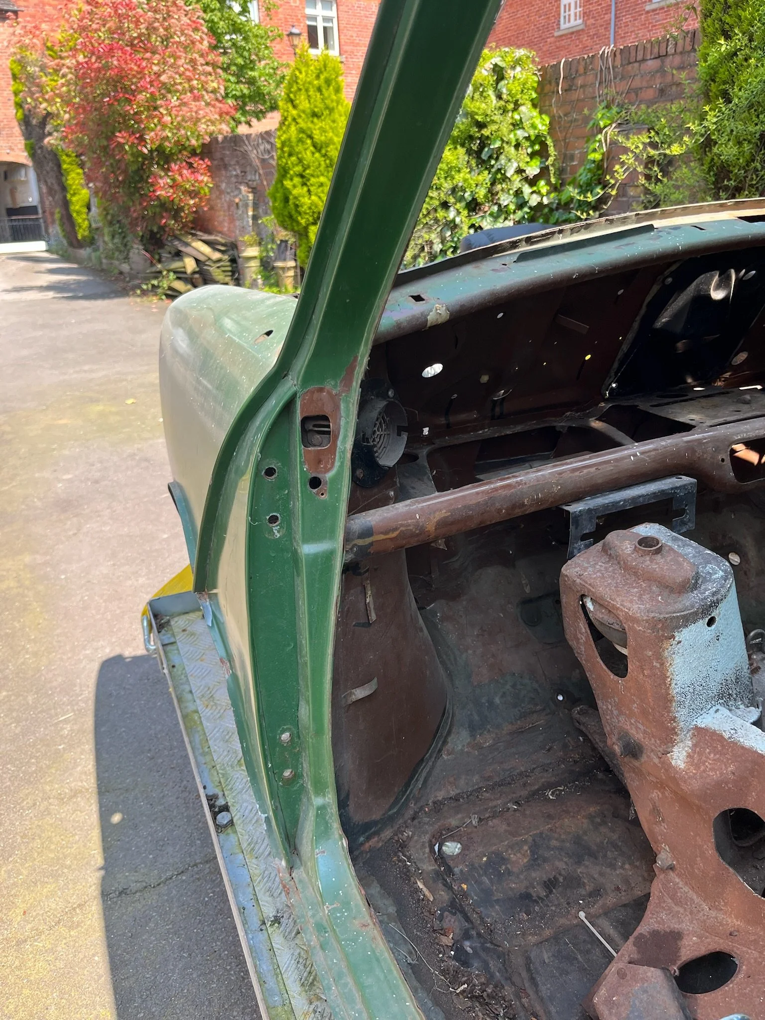 classic-mini-hearse-restoration-59.JPG