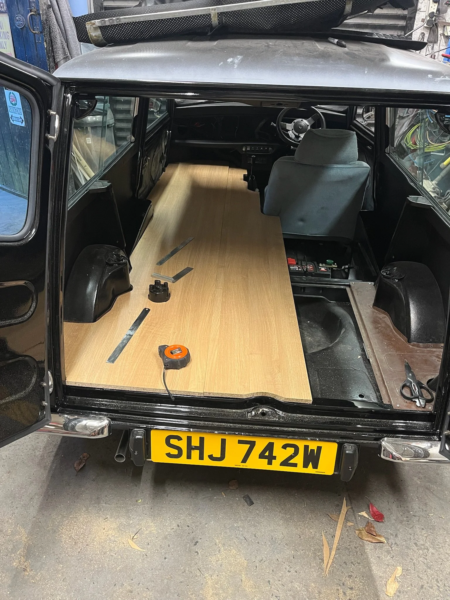 classic-mini-hearse-restoration-17.JPG