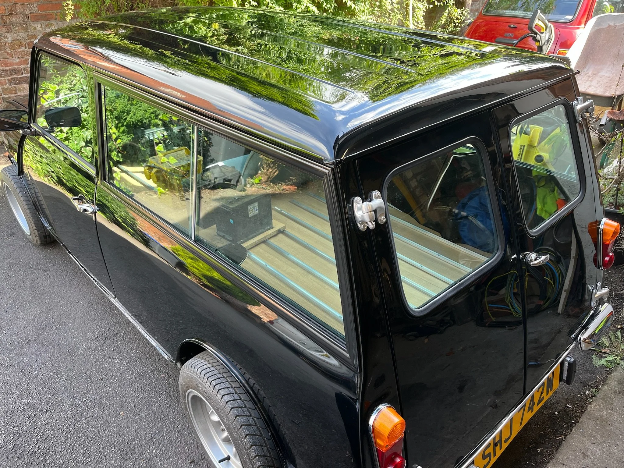 classic-mini-hearse-restoration-12.JPG