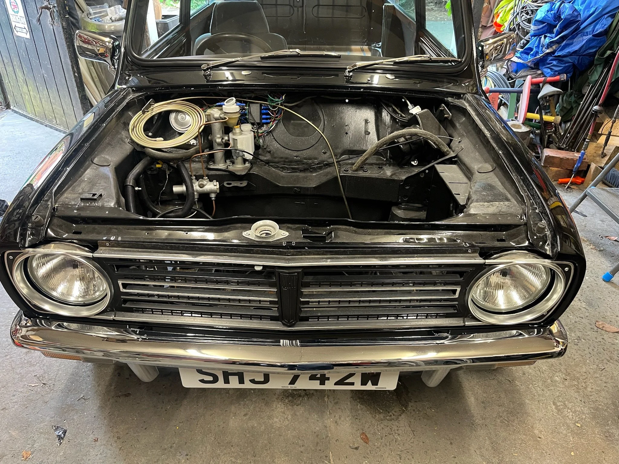 classic-mini-hearse-restoration-10.JPG