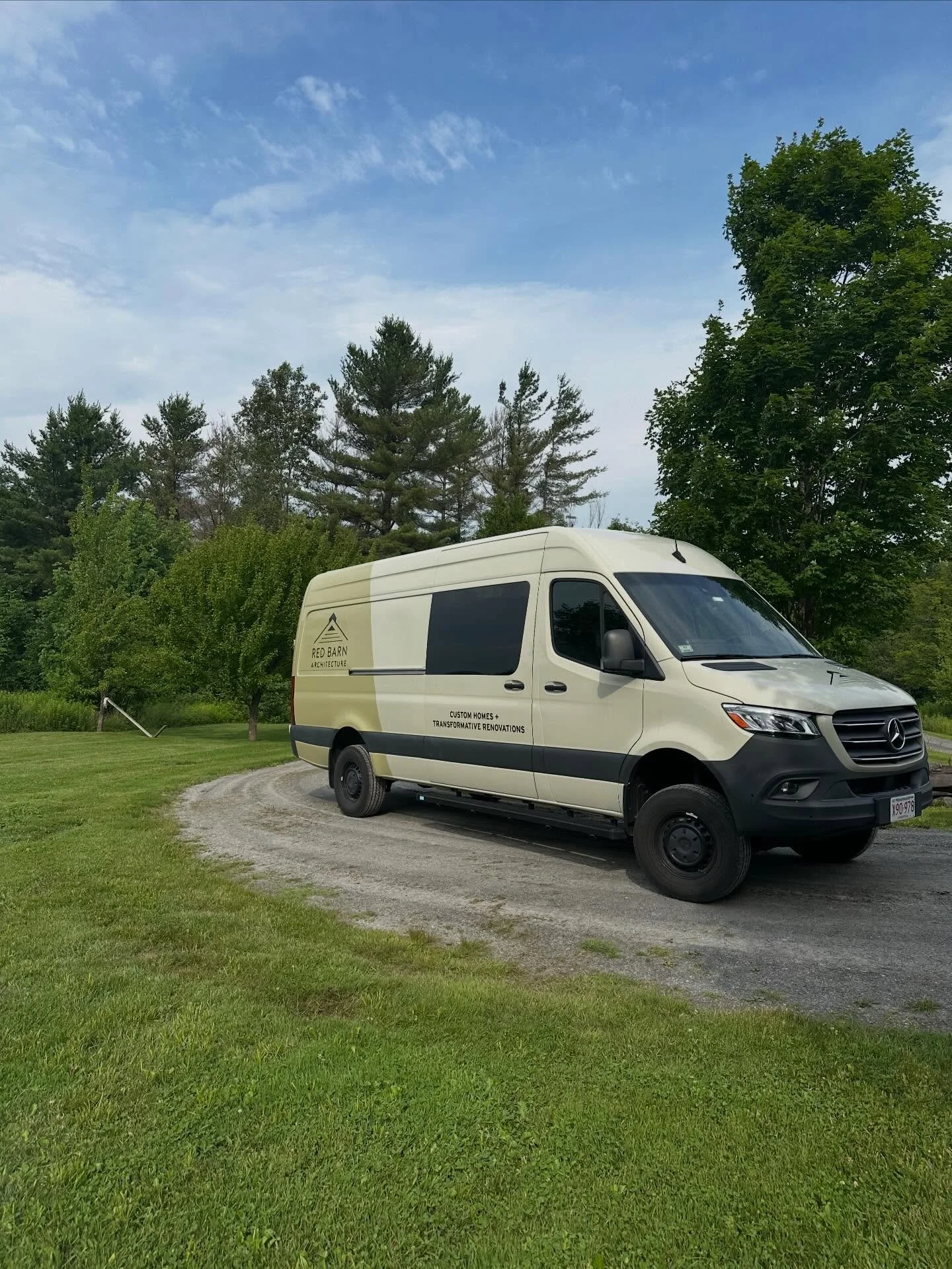 We love Vermont in all its seasons. 🚐 #redbarnarchitecture #redbarnontheroad #architecturethatmakesyouhappy #ilovermont #sprintervan