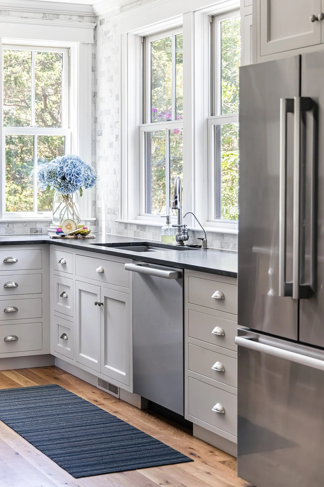 Red Barn Architecture Victorian Farmhouse Kitchen