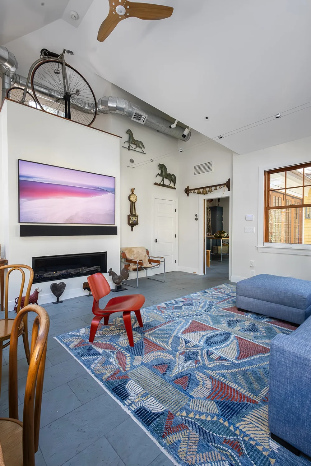 Red Barn Architecture Courtyard Carriage House Lounge