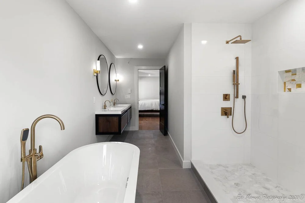 Red Barn Architecture-Pretty Good House-Bathroom 2.jpg