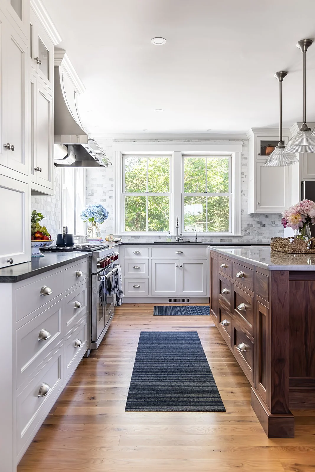 Red Barn Architecture Victorian Farmhouse Kitchen