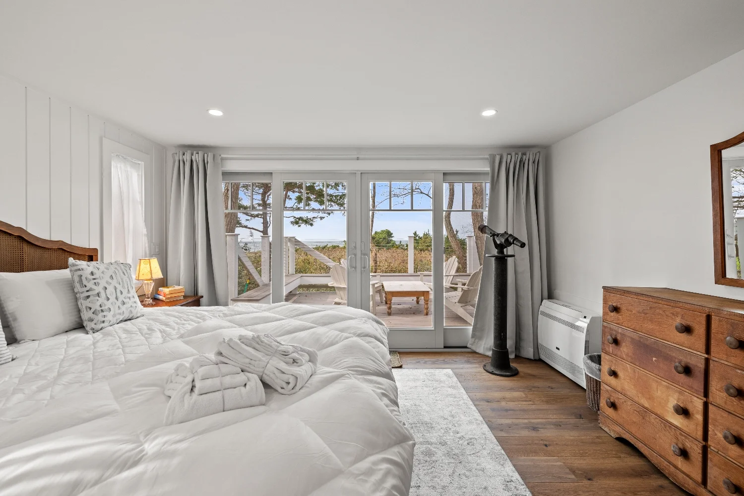 Red Barn Architecture-Rock Harbor-Primary-1.webp