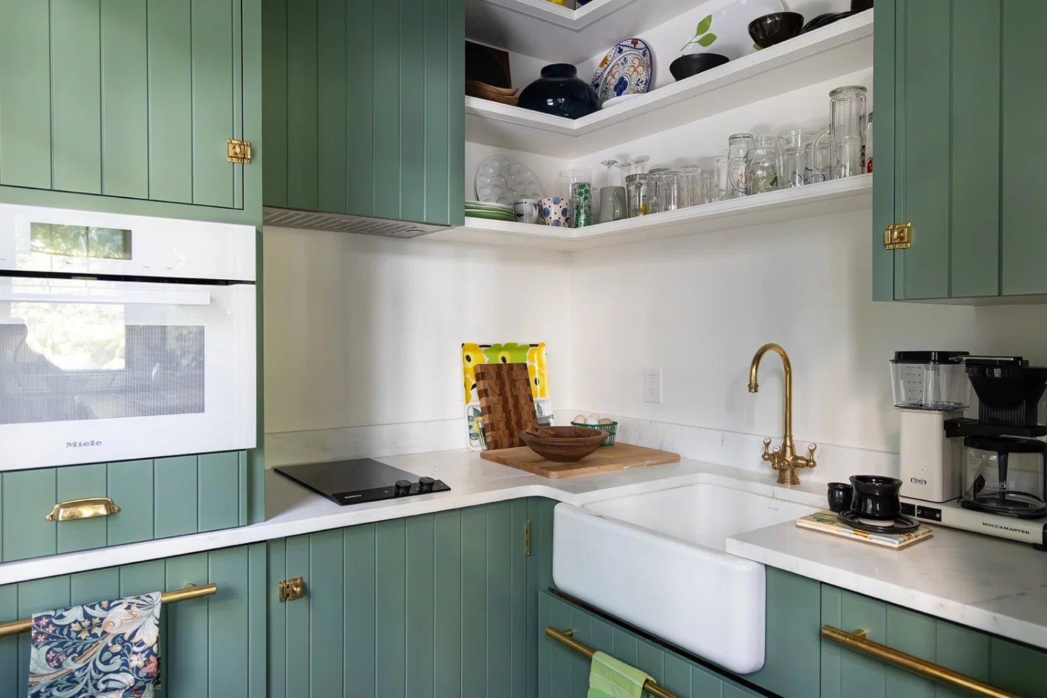 Red Barn Architecture Courtyard Carriage House Kitchen