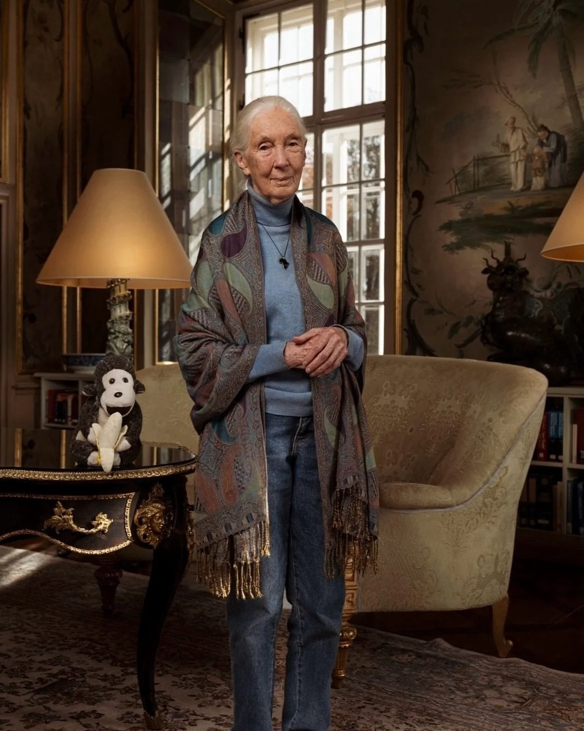 Happy Birthday to the brilliant @manfredbaumann who  always captured Dr Jane so beautifully. 💚💚