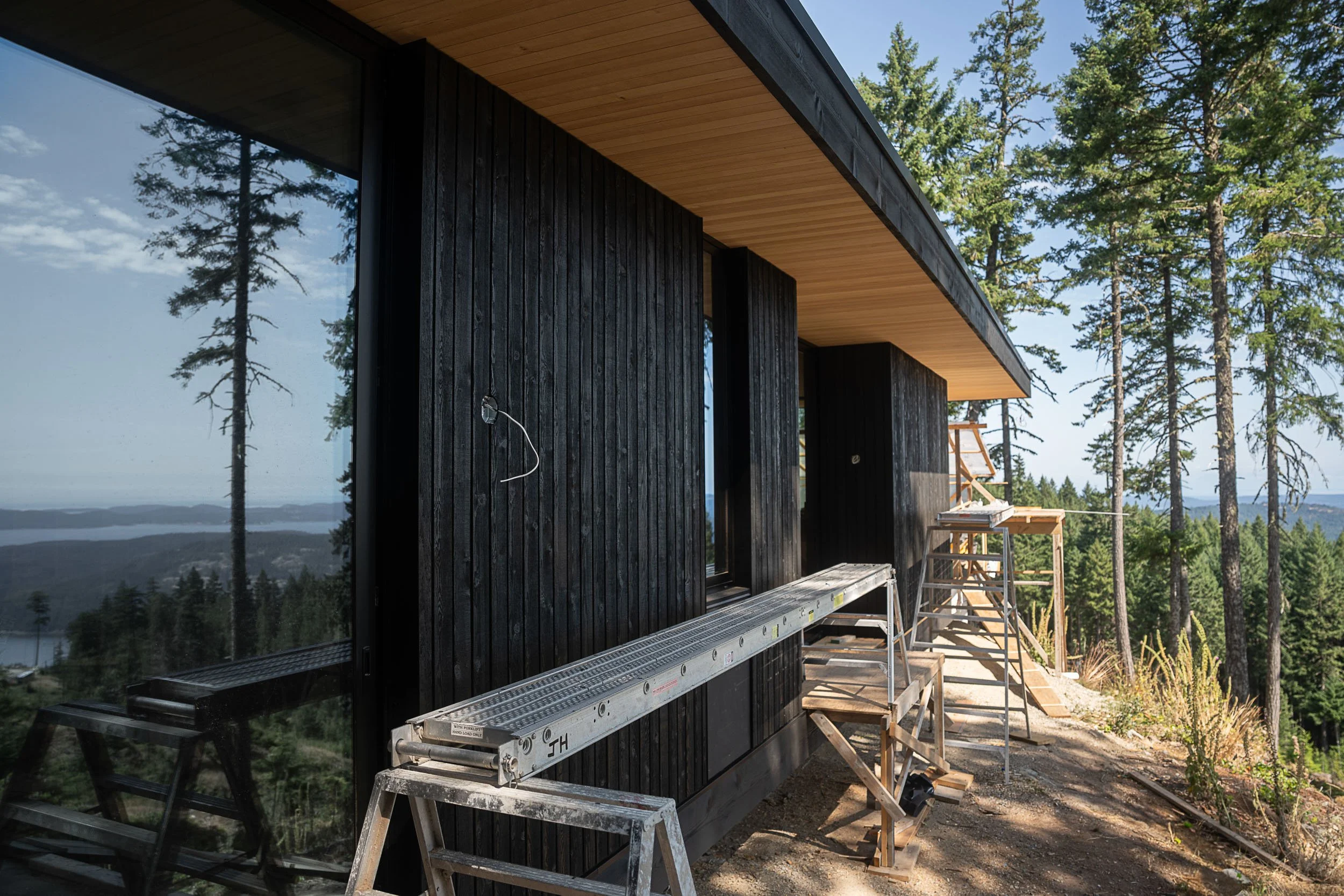 window-merchant-saltspring-exterior-windows-full-res-9.jpg
