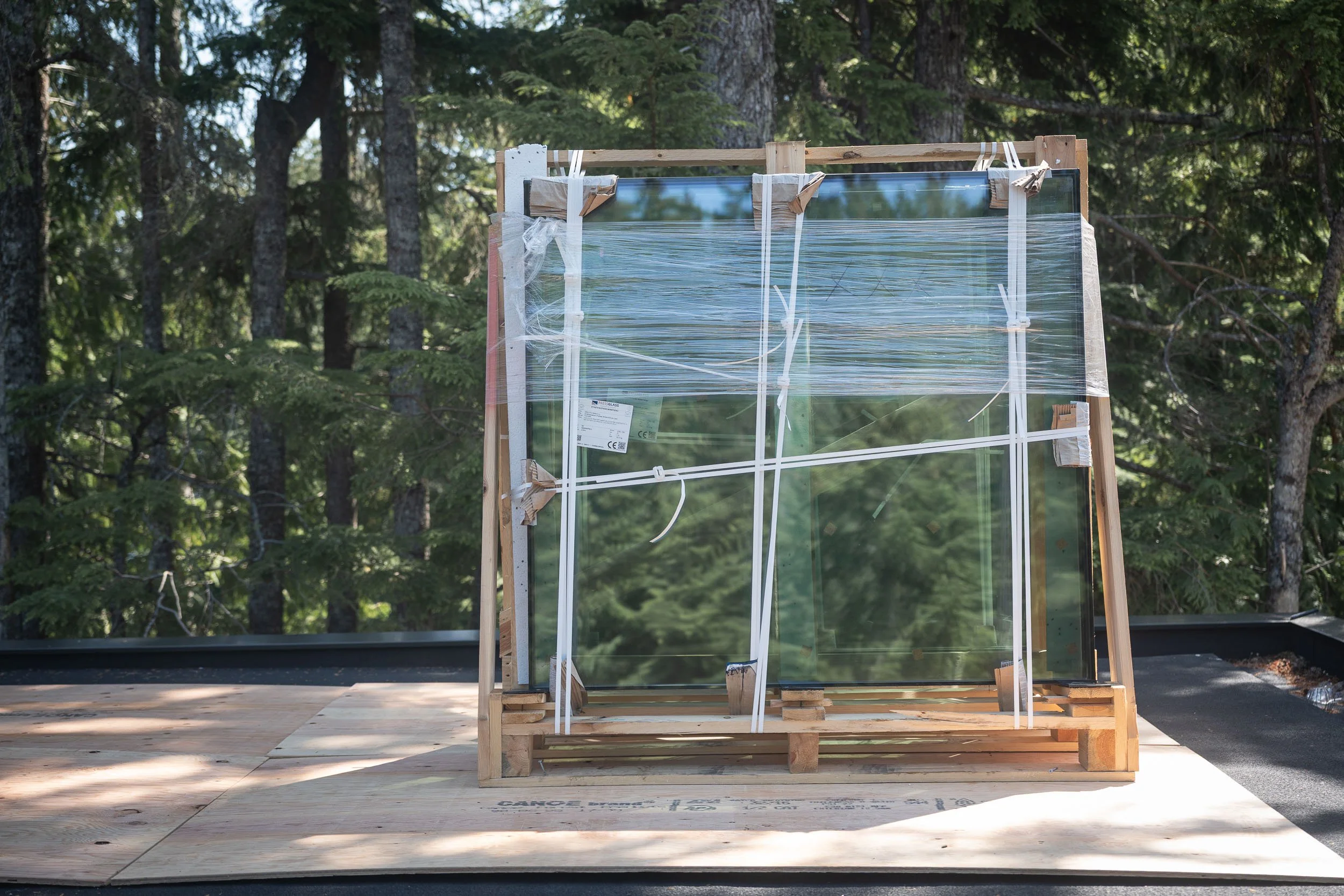 window-merchant-saltspring-glass-web.jpg