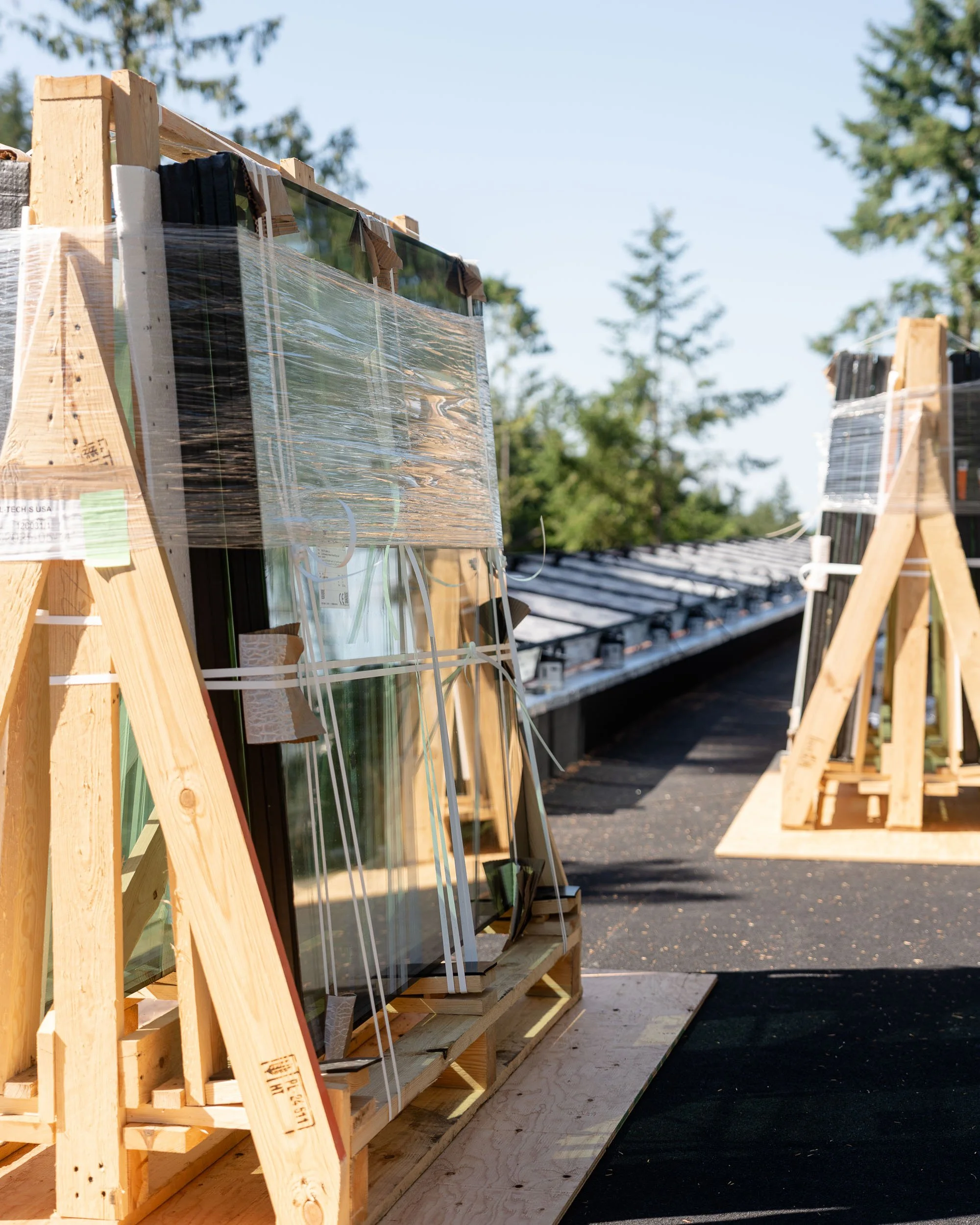 window-merchant-saltspring-glass-web-4.jpg