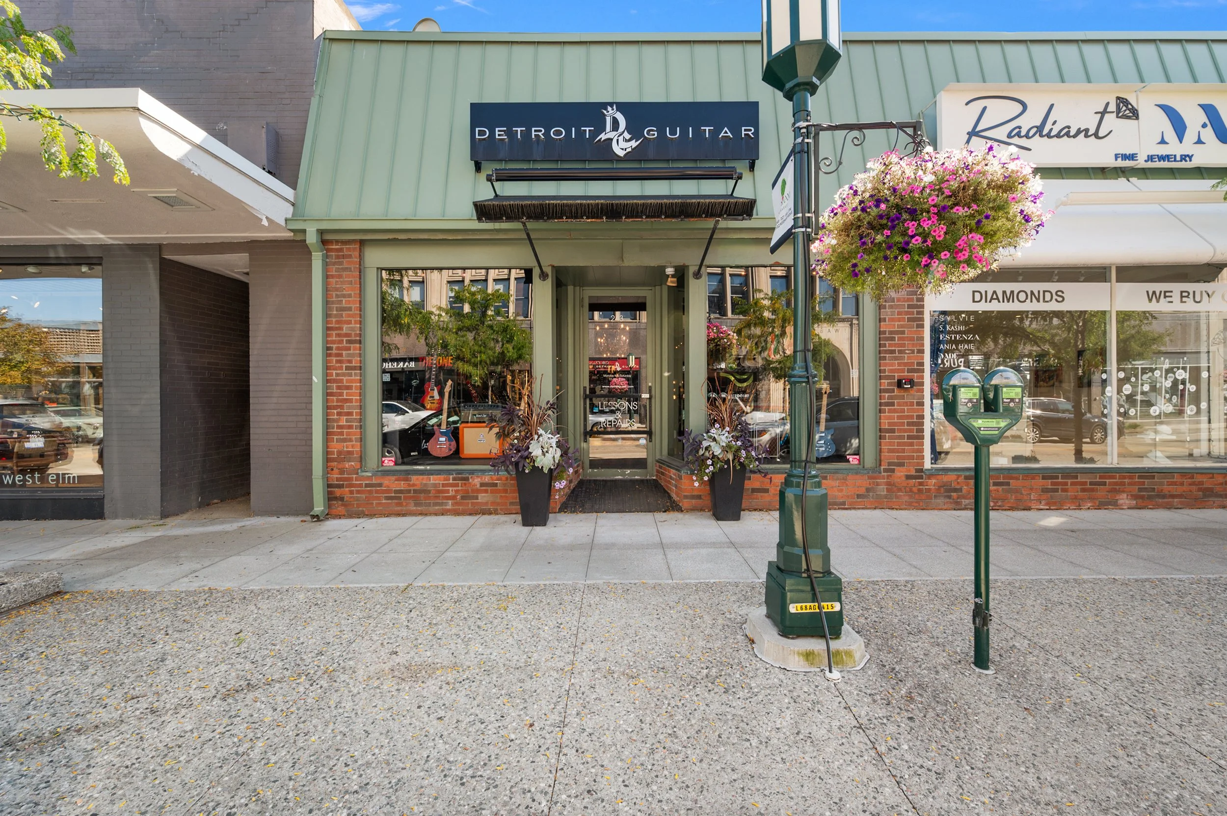 243 W. Maple, Birmingham, MI 48009 