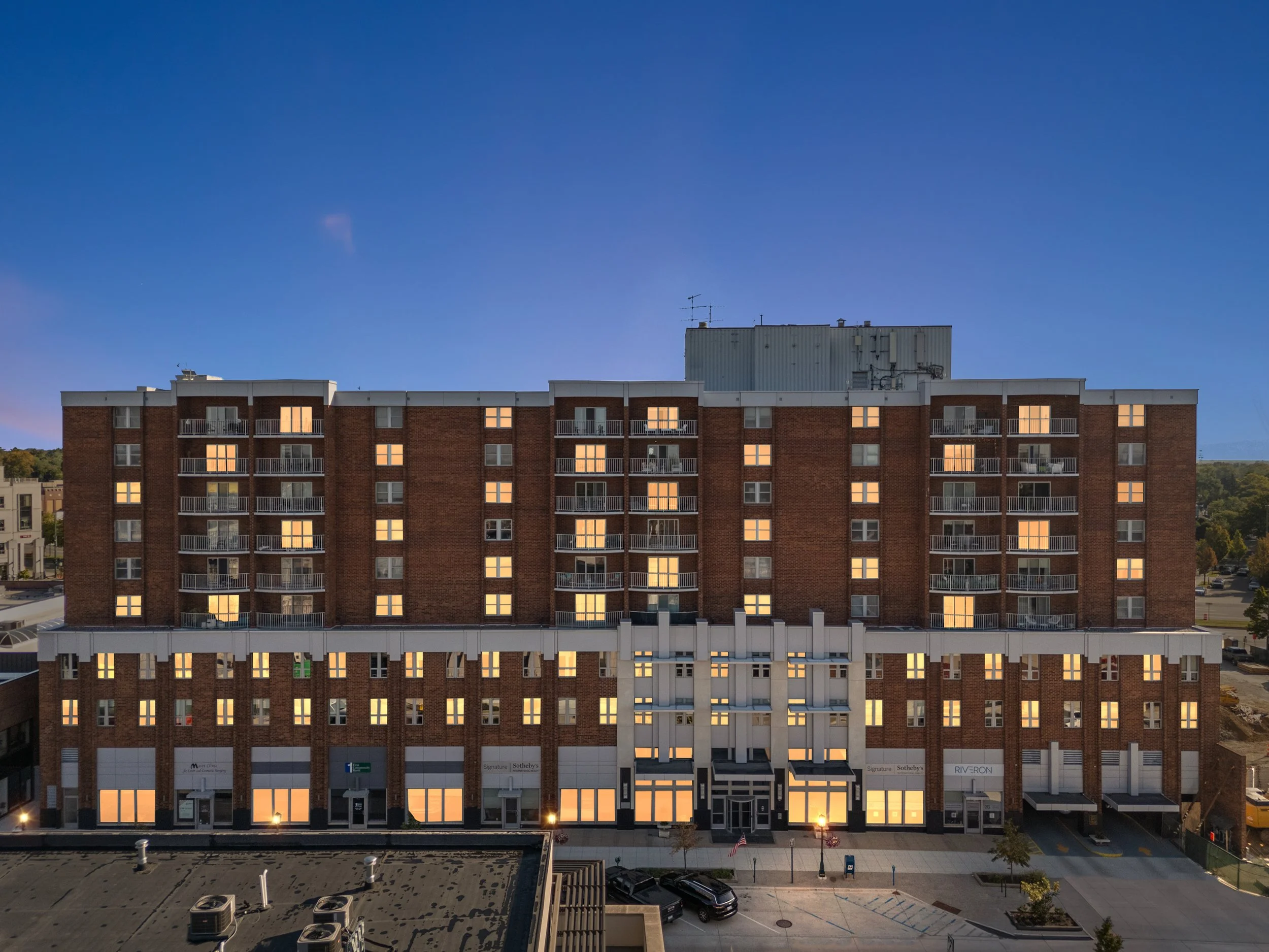 Birmingham Place, 401-411 S. Old Woodward, Birmingham, MI 48009