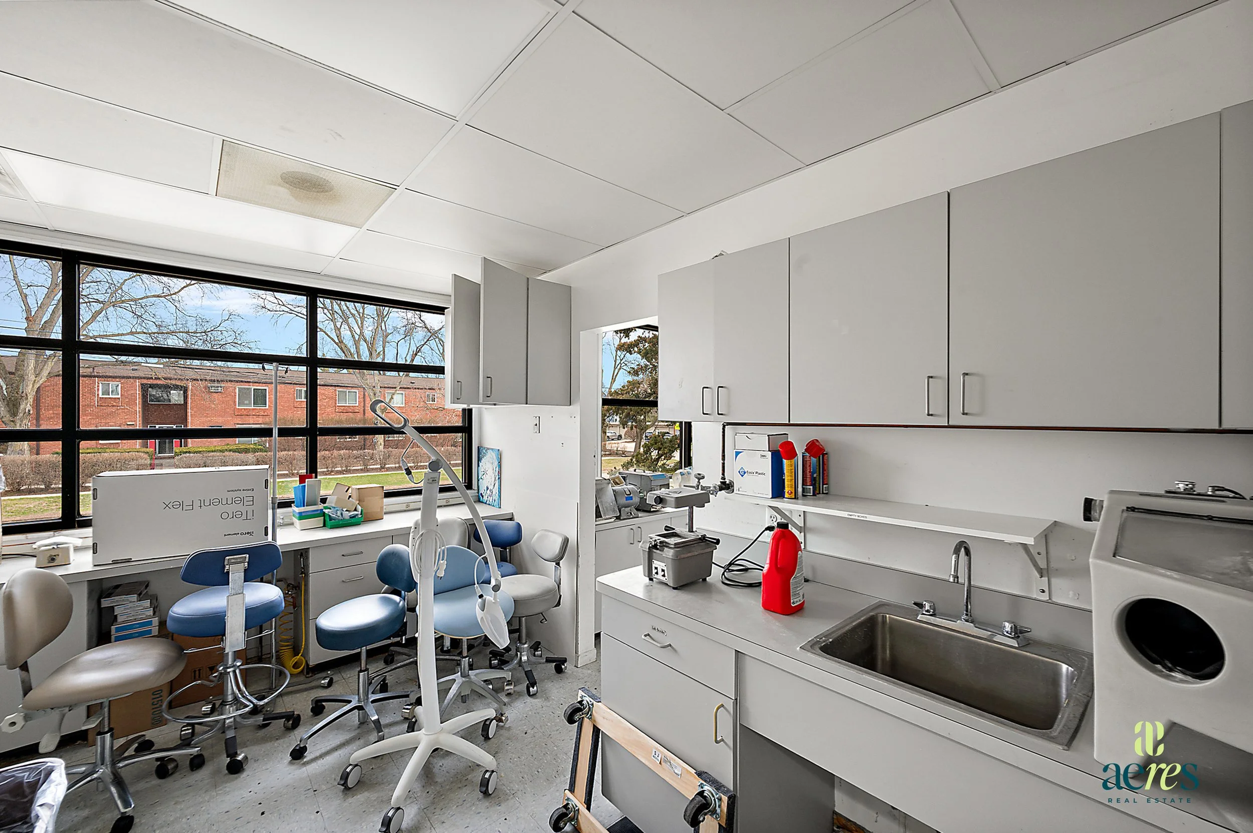 29-16231 W 14 Mile Rd Suite 200 WM-29.jpg