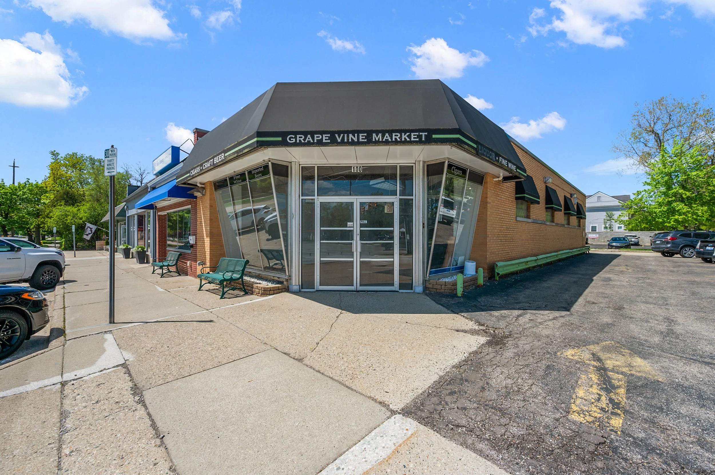 03-100 W Fourteen Mile Rd -3.jpg
