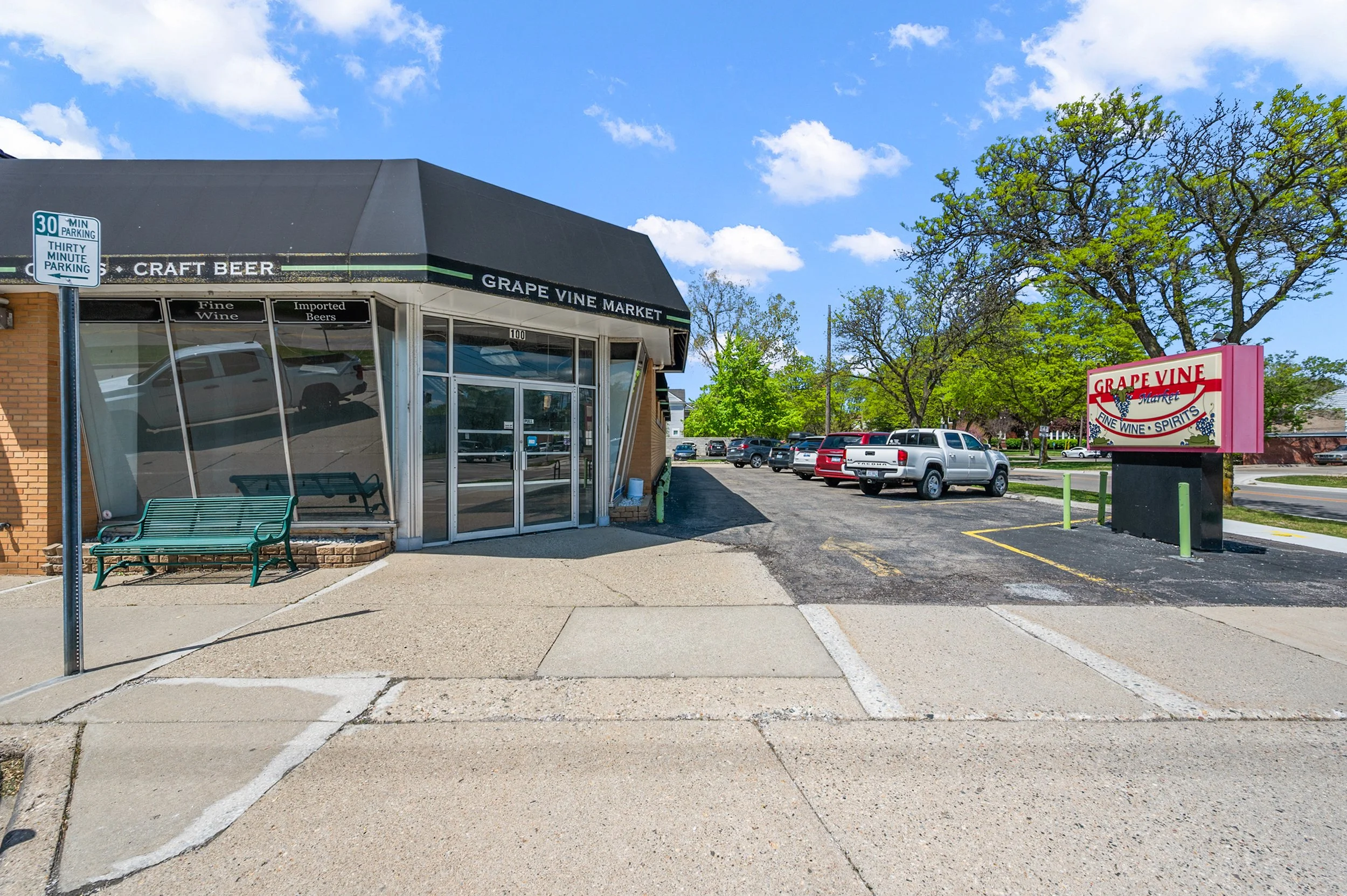 04-100 W Fourteen Mile Rd -4.jpg