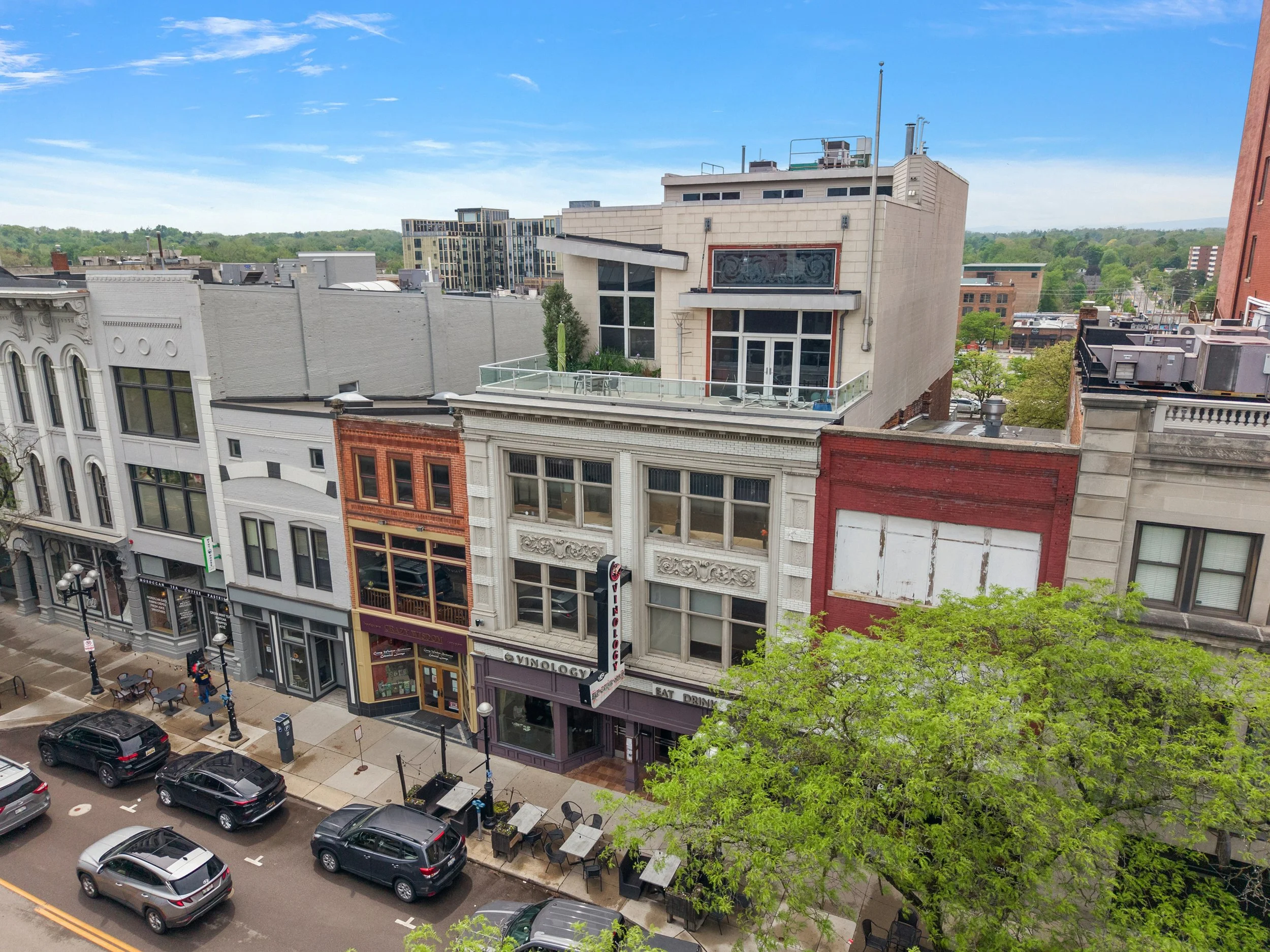 16-110 S Main St -16.jpg