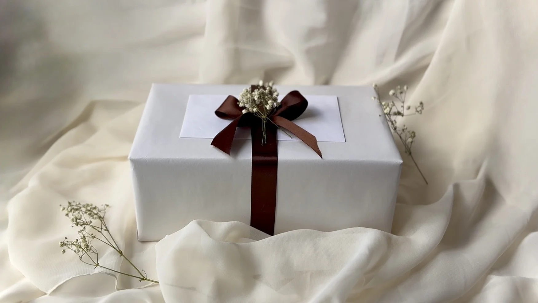 complementary gift wrapping service
