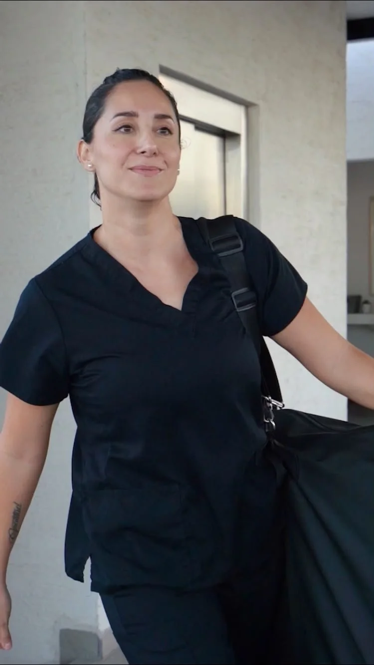 Massage therapist and founder of a mobile wellness business in Los Cabos