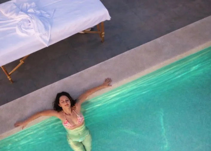 Guest relaxing after an active day with a mobile massage in Los Cabos