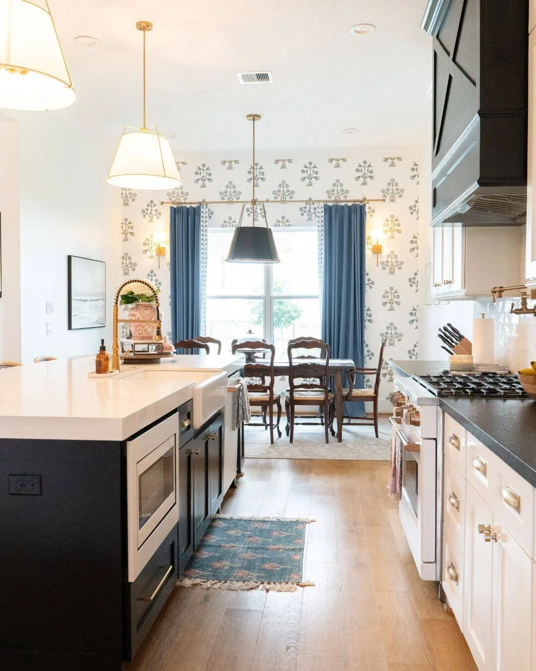 Gems-Custom-Homes-Mont-Belvieu-HomeBuilders-New-Construction-Gardner-Luxury-Homes-On-Galveston-Bay-1-Kitchen-Retreat.jpg
