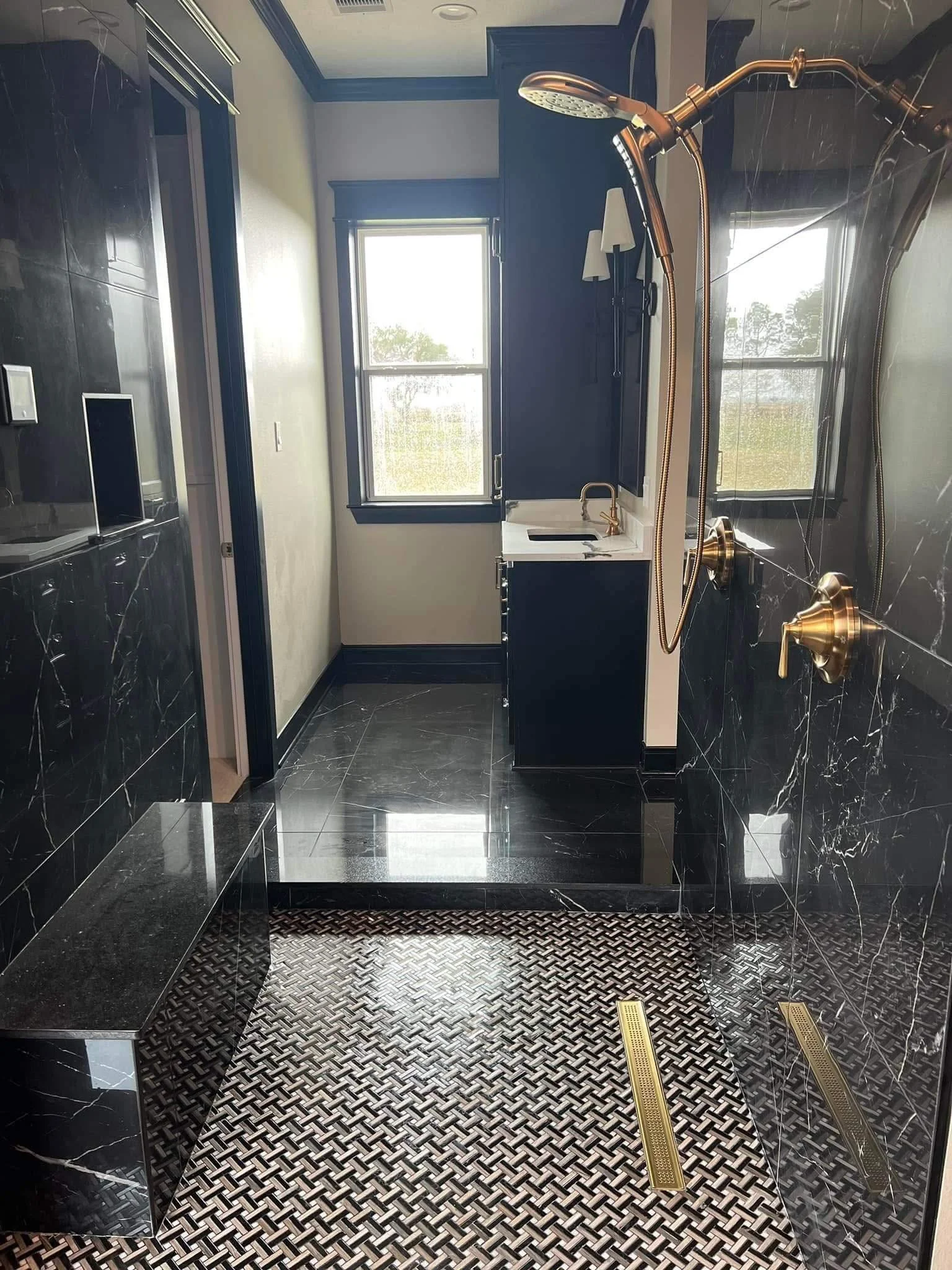 Gems-Custom-Home-Builders-Mont-Belvieu-Baytown-Anahuac-Bathroom-Remodel-Construction-Texas-Luxury-Interio-Design-Classic-Timeless-5.jpg